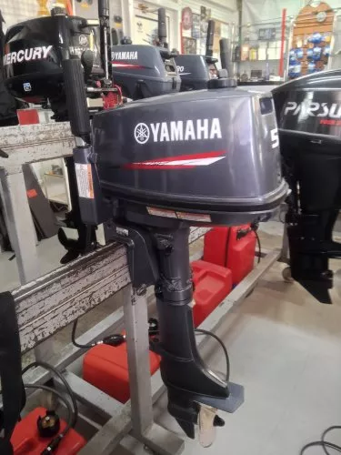 Лодочный мотор Yamaha (Ямаха) 5 CMHS — 2013 год выпуска фото 2 Лодочный мотор Yamaha (Ямаха) 5 CMHS — 2013 год выпуска фото 2